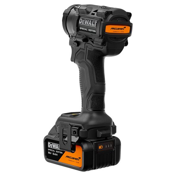 DeWalt DCF92MP2T aku rázový utahovák 18V/2*5Ah, 1/2", 610Nm, edice McLaren F1