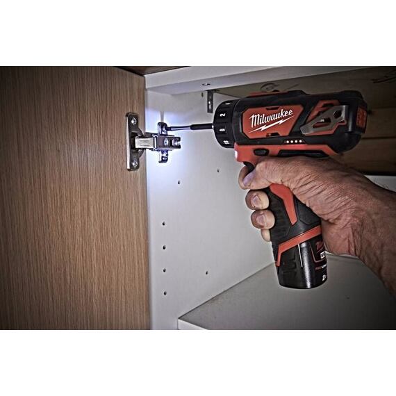 MILWAUKEE M12 BDDXKIT-202C aku skrutkovač s výmennými nástavcami 12V/2Ah