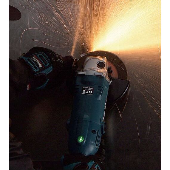MAKITA GA6021C úhlová bruska 150mm/1450W