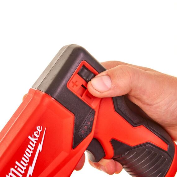 MILWAUKEE M12 BST-0 aku sponkovačka 12V bez batérie, 6-14mm/11,4mm
