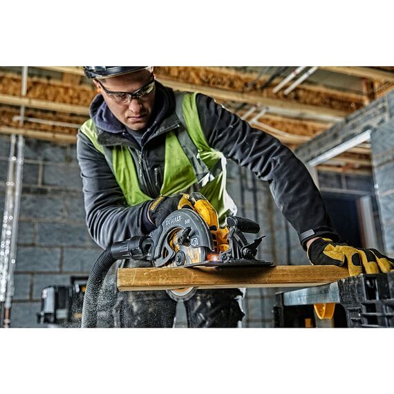 DeWalt DCS575NT aku okružní pila FLEXVOLT 54V, kotouč 190mm, prořez 67mm, bez baterie, kufr Tstak