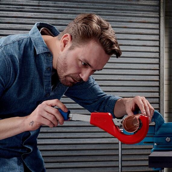 KNIPEX Tubix XL řezák velkých trubek pr.6-76mm, síla stěny až 2mm, pružinový mechanismus QuickLock
