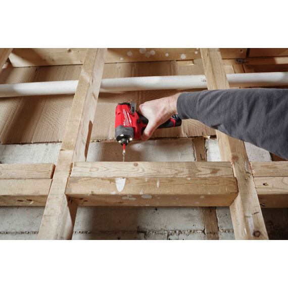MILWAUKEE M12 FID2-202X aku rázový utahovák 12V/2*2Ah, 1/4", max. 170 Nm, pouze 127mm, kufr