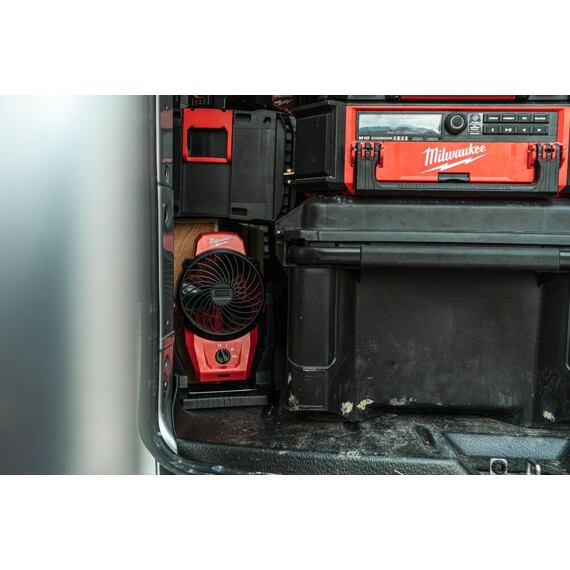 MILWAUKEE M12 AF-0 aku ventilátor 12V, pr.150mm, 3-rýchlostný, otočenie o 360°, bez batérie