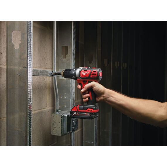 MILWAUKEE M18 BDD-0 aku příklepová vrtačka 18V, bez baterie