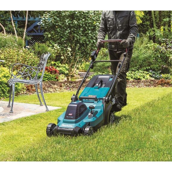 MAKITA LM004GZ aku rotačná kosačka 40V XGT, 430mm, kôš 50l, bez batérie