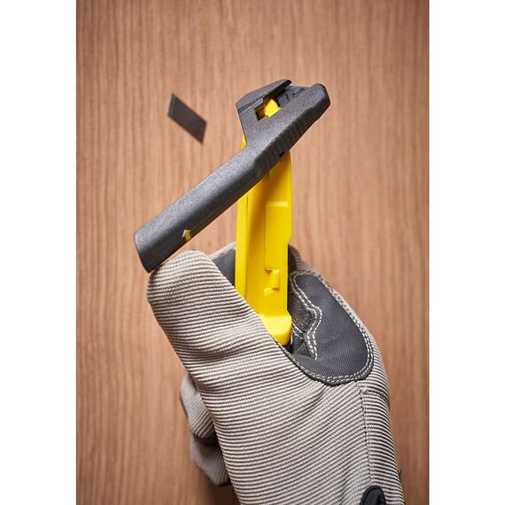 STANLEY STHT10500-0 ulamovací nůž FATMAX 18mm s kolečkem, kovové vodítko