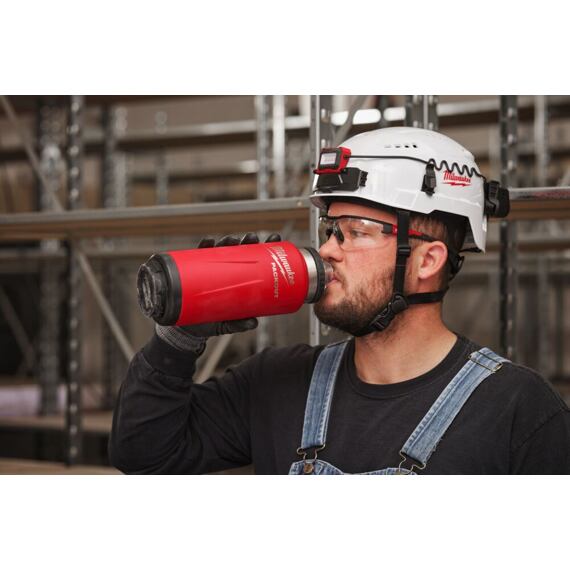 MILWAUKEE 4932493467 termoláhev PACKOUT 1065ml, dvoustěnná vakuová izolace, kompatibilní víčko, RED
