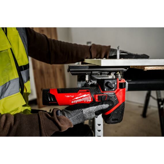 MILWAUKEE M12 FJS-0 aku přímočará pila 12V, FIXTEC, bez baterie