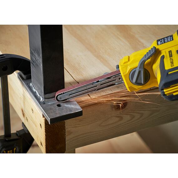STANLEY SFMCE210B aku pásový pilník FATMAX V20, 18V, 13mm, bez baterie