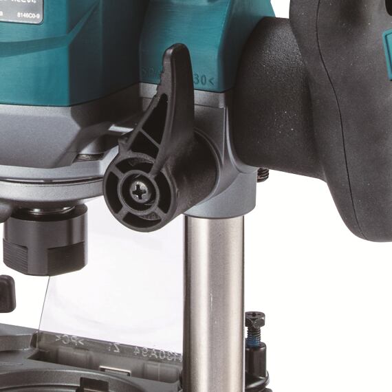 MAKITA RP001GZ aku vrchní fréza 40V XGT, ( RP2301), kleštiny 6+8+12mm, LED osvětlení, bez baterie