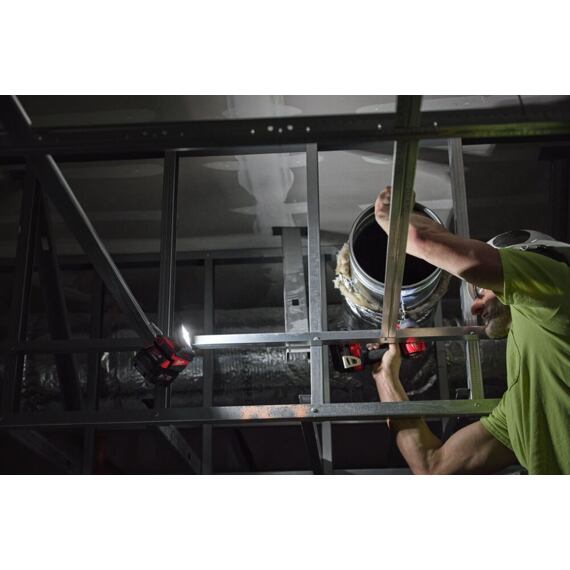 MILWAUKEE M18 ALIS-0 plošné svietidlo 1000lm, nasadené priamo na akumulátor, 4933498148