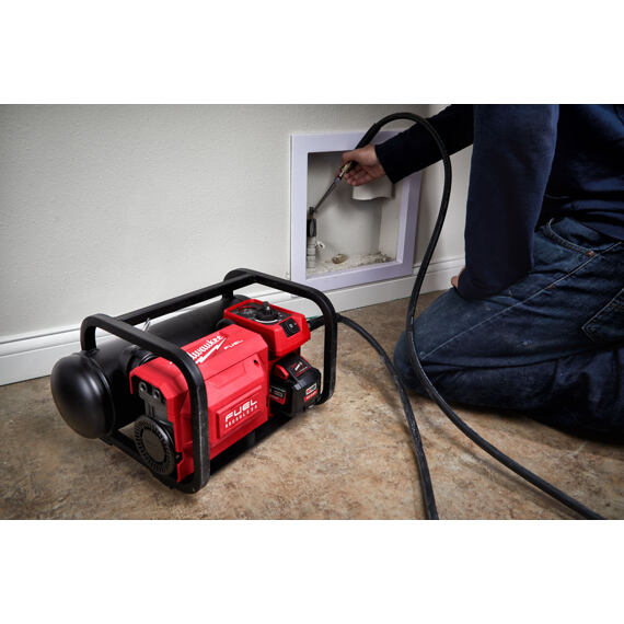 MILWAUKEE M18 FAC-0 aku kompresor 18V, 48l/min., max.tlak 9,31 bar, bez baterie