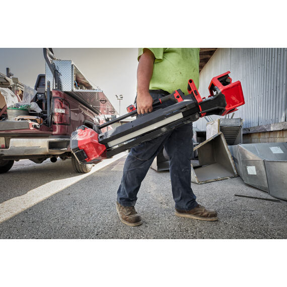 MILWAUKEE M18 HOSALC-0 aku lampa 18V/230V, 6000lm, integrovaná nabíječka, bez baterie