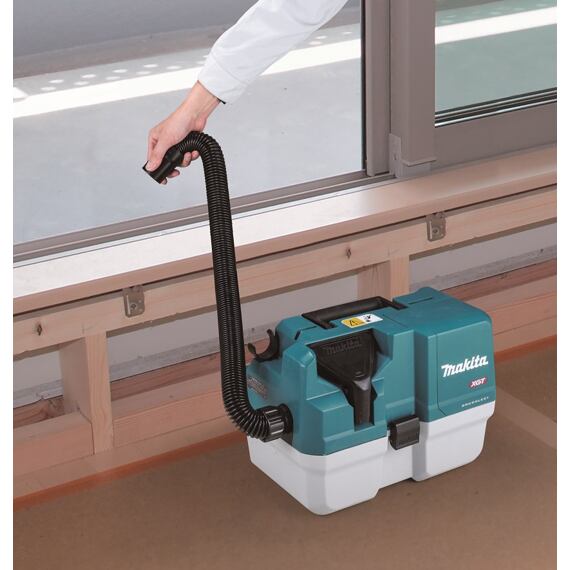 MAKITA VC014GLZ aku vysavač 40V XGT, obsah 7,5l, příslušenství, bez baterie