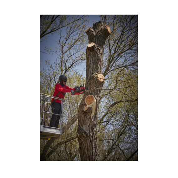 MILWAUKEE M18 F2CHS50-0 aku řetězová pila 2*18V, lišta 50cm, výkon cca 5,8HP, bez baterie