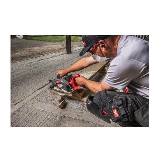 MILWAUKEE M18 FCSRH662-0 aku okružní pila se zadní rukojetí 18V, 190mm, bez baterie