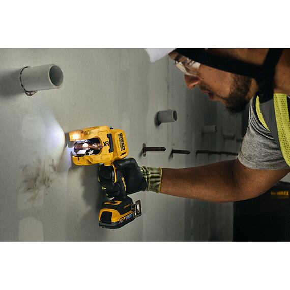 DeWalt DCE154N aku řezačka na Cu trubky 12-28mm, 18V, bez baterie