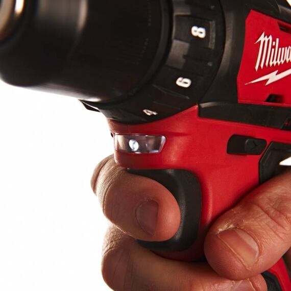 MILWAUKEE M12 BDD-202C aku skrutkovač 12V/2*2Ah