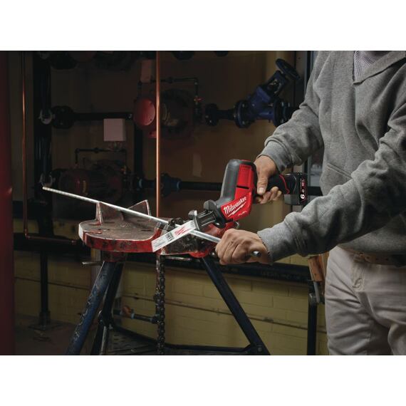MILWAUKEE M12 CHZ-0 aku píla chvostovka 12V bez batérie, 0-3000/min.