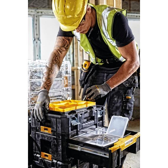 DeWalt DWST1-70705 kufrík TSTAK III s veľkou zásuvkou a organizérom na príslušenstvo