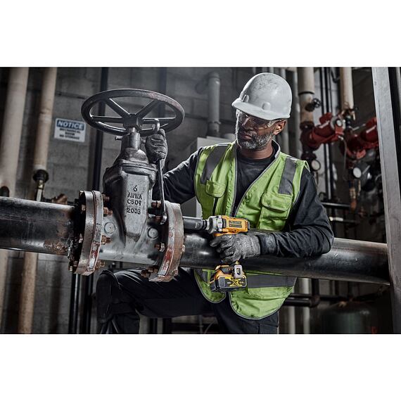 DeWalt DCF892P2T aku rázový utahovák 18V/2*5Ah, 1/2", 813Nm, max. trhací moment 1152Nm, TSTAK
