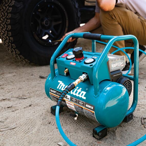 MAKITA AC001GZ aku kompresor s nádobou 7,6l, 9,3 bar 40V XGT, bez baterie
