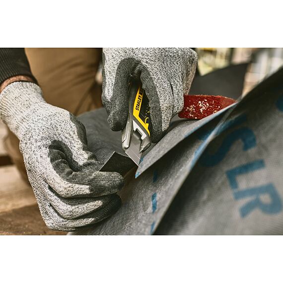 STANLEY FMHT10594-0 nůž ulamovací 18mm s jezdcem, FATMAX, kovové vodtko