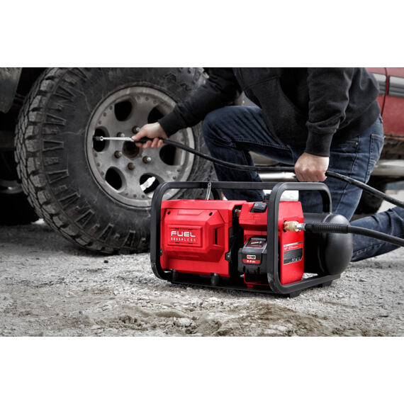 MILWAUKEE M18 FAC-0 aku kompresor 18V, 48l/min., max.tlak 9,31 bar, bez baterie