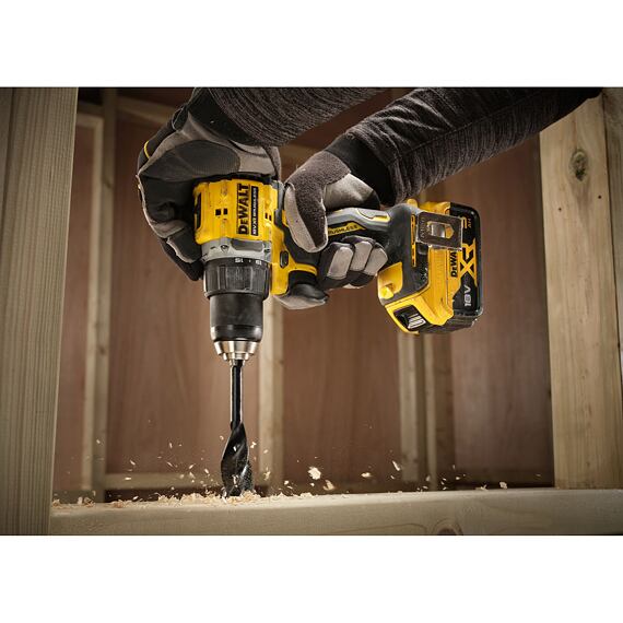 DeWalt DCD794NT aku vrtačka 18V, 74Nm, 0-450/1650 ot./min., kufr, bez baterie