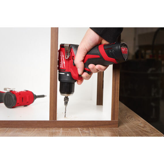 MILWAUKEE M12 BLPDRC-0 aku příklepová vrtačka 12V, 40Nm, délka pouze 142mm, bez baterie