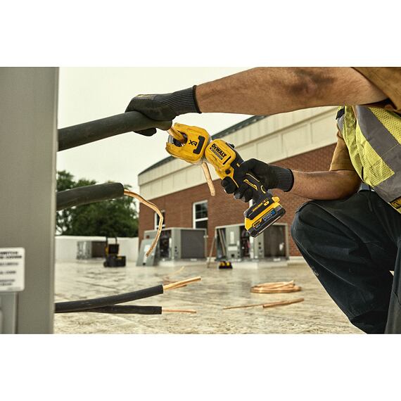 DeWalt DCE154N aku řezačka na Cu trubky 12-28mm, 18V, bez baterie