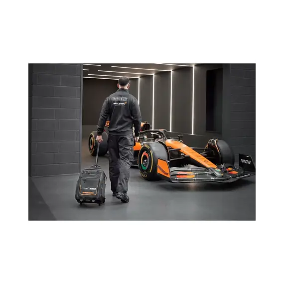 DeWalt DWST60101-9 batoh na nářadí s kolečky McLaren F1