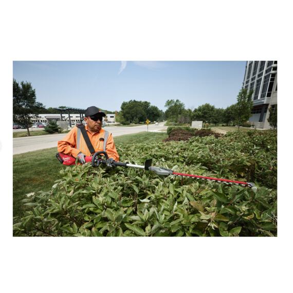 MILWAUKEE M18 FHETSP-0 aku nůžky na živý plot 18V, délka 180cm, lišta 49cm, bez baterie