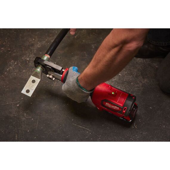 MILWAUKEE M18 HCCT-201C aku hydraulické krimpovacie kliešte na káble 53kN FORCELOGIC
