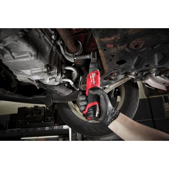 MILWAUKEE M12 FIR38-201B kompaktní aku 3/8" ráčna 12V/1*2Ah