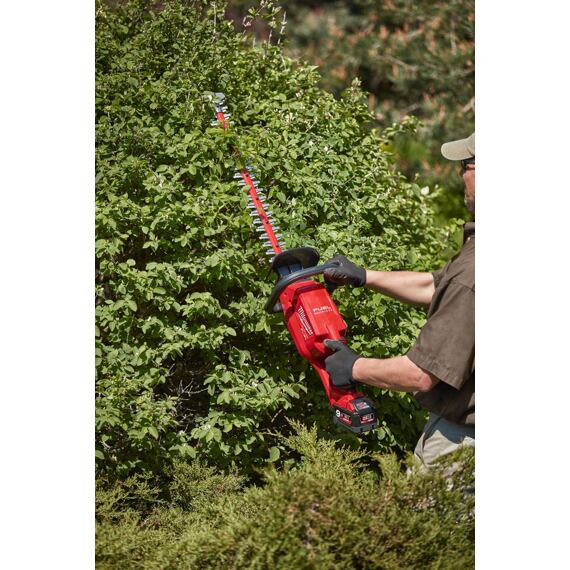 MILWAUKEE M18 CHT-0 aku nožnice na živý plot 18V bez batérie, 600mm, strih 20mm