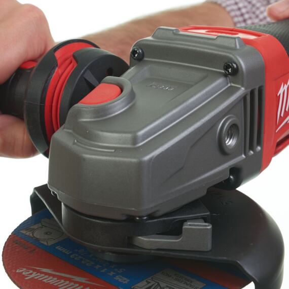 MILWAUKEE M18 CAG125XPDB-0X aku úhlová bruska 125mm, kolébkový vypínač, 18V bez baterie, kufr