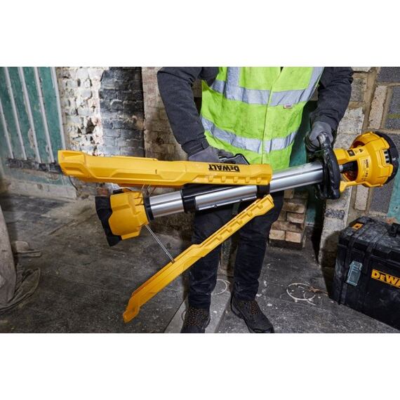 DeWalt DCL079 Led svetlo so statívom 18V bez batérie, 1000-1800-3000lm, IP55
