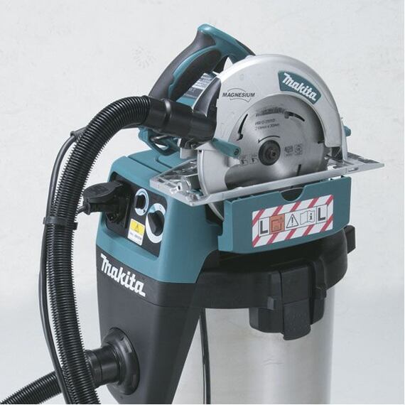 MAKITA VC3210LX1 vysávač 32l, 1050W, trieda L