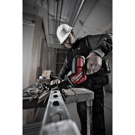 MILWAUKEE M12 CHZ-0 aku píla chvostovka 12V bez batérie, 0-3000/min.