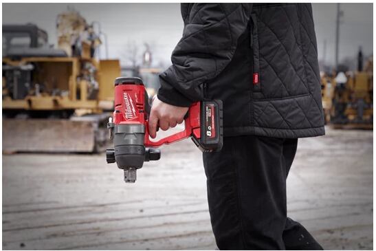 MILWAUKEE M18 ONEFHIWF1-802X rázový uťahovák 1", 18V/2*8Ah, 2400Nm 