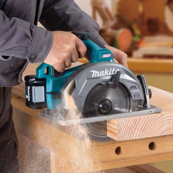 MAKITA HS003GZ aku okružná píla Li-Ion XGT 40V, prerez 68,5 mm, kotúč 190/30 mm bez batérie
