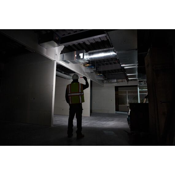 MILWAUKEE L4 FL-301 aku kapesní lampa 4V/3Ah, 445lm, IP54, magnet