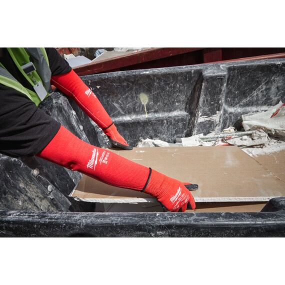MILWAUKEE 4932478585 rukávy odolné proti proříznutí, třída ochrany 3/C, 45cm
