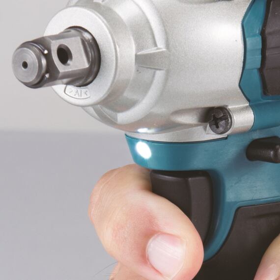 Makita DTW190Z - Světlo pro osvícení pracovního prostoru.