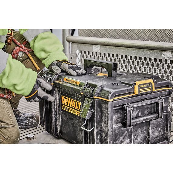DeWalt DWST83294-1 kufrík box DS300, objem 39l, 554*336*308mm, ToughSystem, IP65