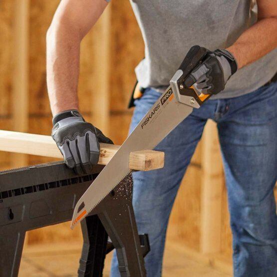 FISKARS 1062918 pila stavební PowerTooth 55cm, 11Tpi, řeže dřevo, laminát, PVC a další materiály