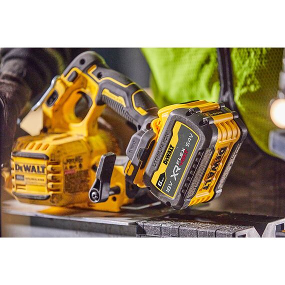 DeWalt DCS573NT aku okružná bezuhlíková píla 18V XR, FlexVolt Advantage, 190mm, kufrík TSTAK