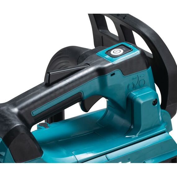 MAKITA UC002GZ01 aku reťazová píla 40V XGT, 250mm, (1,4kW), rýchlosť rezu 0- 24,8m/s, bez batérie